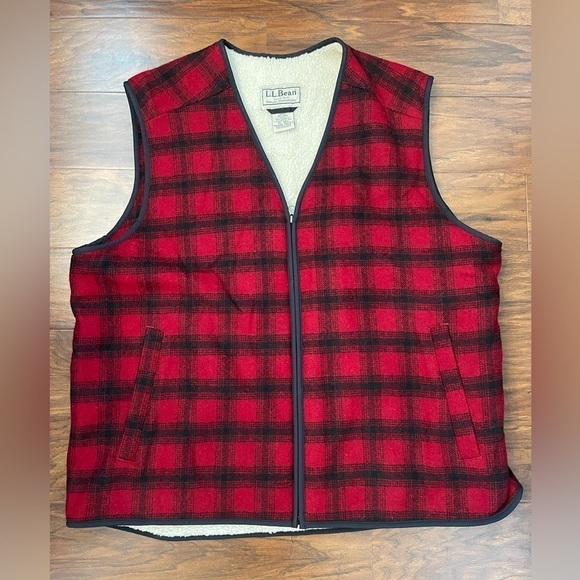 L.L. Bean Wool Blend Plaid Sherpa Lined Vest Size XL - Picture 1 of 4